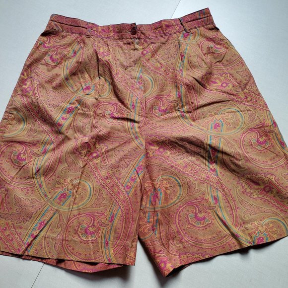 Vintage USA Made Boho Paisley Floral Pleated Bermuda Shorts - Picture 3 of 14